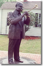 Cheraw - statue Dizzy Gillespie